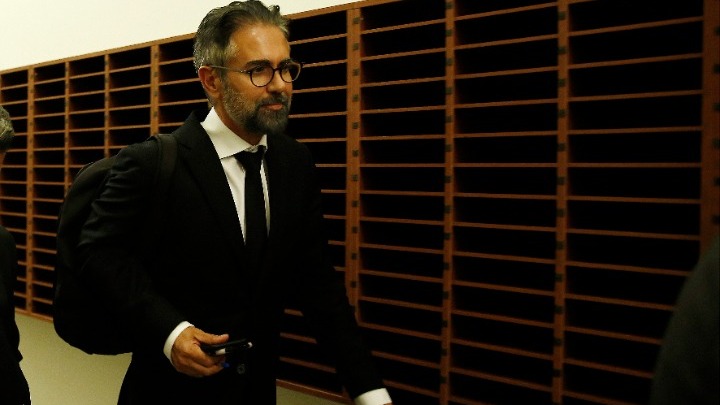 “Στοχοποιήθηκα για να κατηγορηθούν πολιτικά πρόσωπα”
