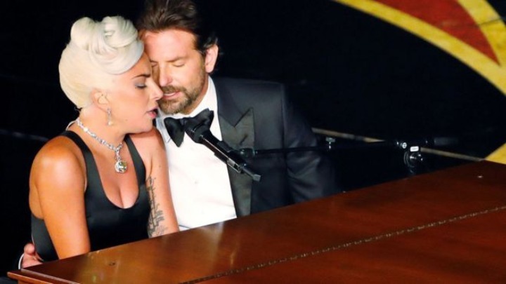 Lady Gaga: Θέλαμε με τον Μπράντλεϊ να πιστέψει ο κόσμος ότι ήμασταν ερωτευμένοι