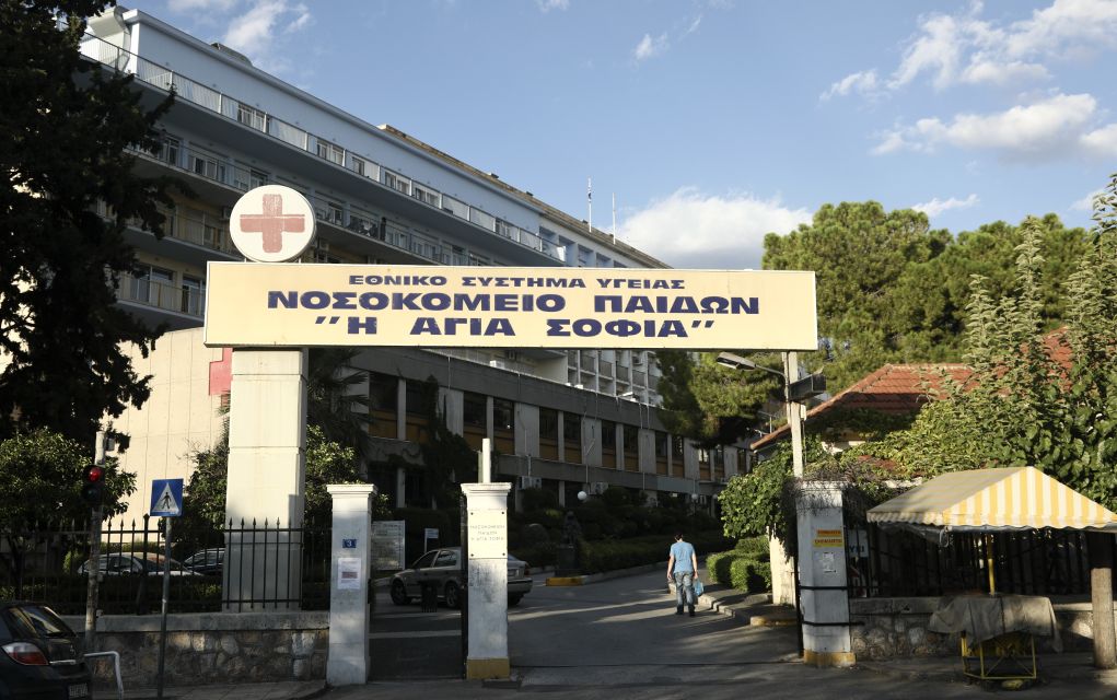 Τραγικό θάνατο βρήκε βρέφος από εγκαύματα – Δύο συλλήψεις