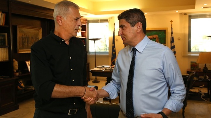 Ο Λευτέρης Αυγενάκης θα συναντηθεί με εκπροσώπους από την ΠΑΕ Ολυμπιακός