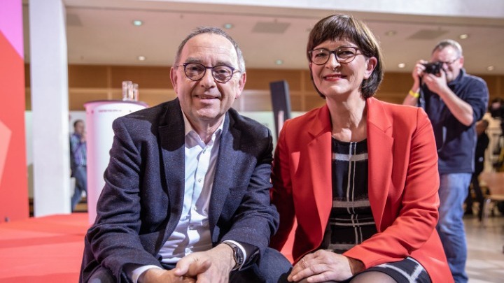 Βάλτερ – Μπόργιανς και Έσκεν η νέα ηγεσία του SPD
