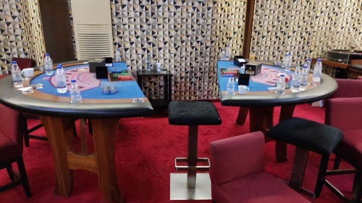 Ογδόντα επτά συλλήψεις σε κατάστημα με παράνομα τυχερά παιχνίδια
