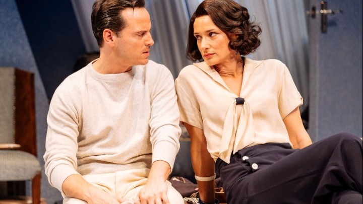 «Present Laughter»: H απολαυστική κωμωδία του Νόελ Κάουαρντ έρχεται στο Μέγαρο