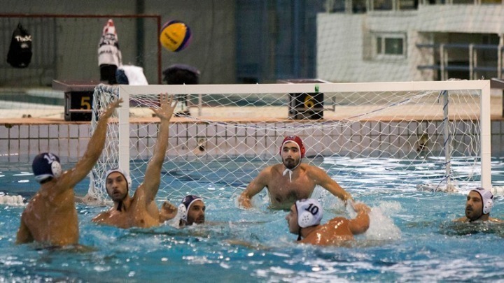Πρώτη απώλεια βαθμών για τον Ολυμπιακό μετά 7,5 χρόνια, 13-13 με Βουλιαγμένη στο Λαιμό!