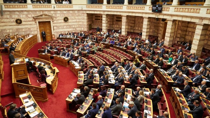 Ψηφίστηκε με ευρεία πλειοψηφία το ν/σ για το άσυλο – Κυρ. Μητσοτάκης: H Ελλάδα αποκτά ένα σαφές και λειτουργικό σύστημα ασύλου