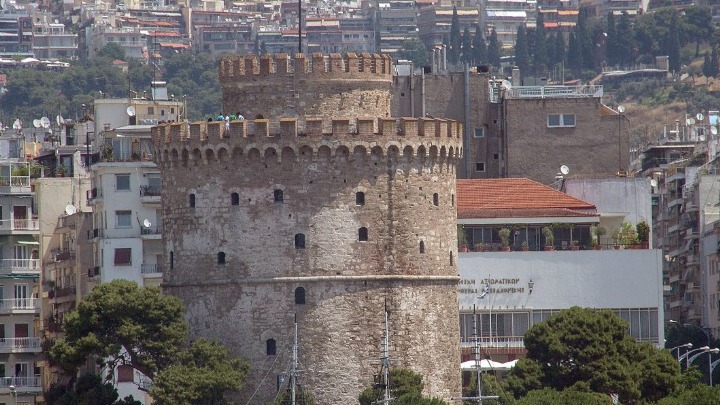 Στα “πορτοκαλί” ο Λευκός Πύργος για την Παγκόσμια Ημέρα για την εξάλειψη της Βίας κατά των γυναικών