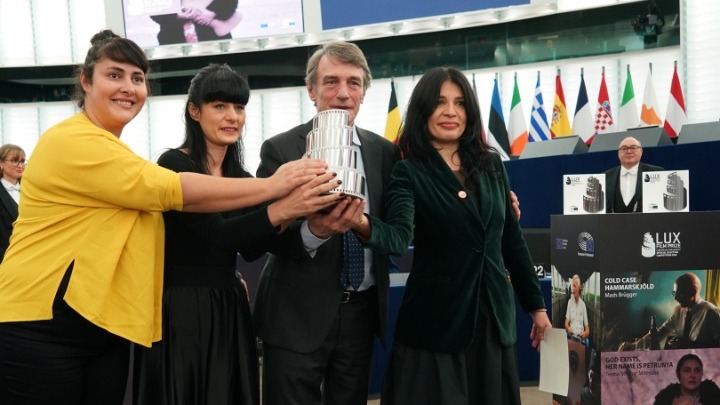 Στην ταινία «Υπάρχει Θεός, το όνομά της είναι Πετρούνια», το Βραβείο LUX 2019