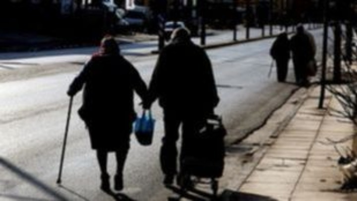 ΟΟΣΑ: Οι Έλληνες ζουν περισσότερο από τους υπόλοιπους Ευρωπαίους