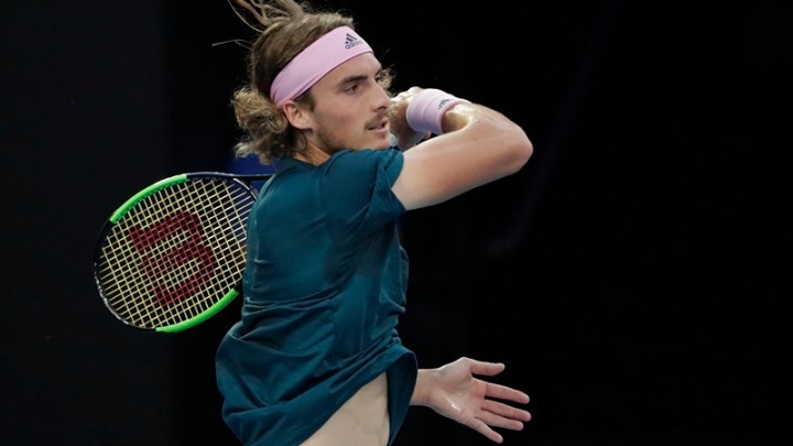 Θρίαμβος Τσιτσιπά στο ντεμπούτο του στο ΑΤΡ Finals