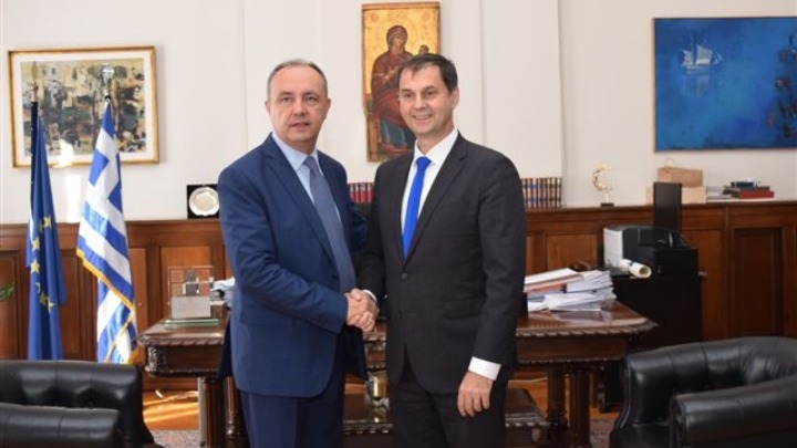 Τις προοπτικές καθιέρωσης 12μηνης τουριστικής περιόδου στη Β. Ελλάδα, συζήτησαν ο Χ.Θεοχάρης και ο Θ.Καράογλου