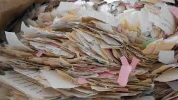 Tο ηράκλειο έργο της αποκατάστασης των αρχείων της Stasi