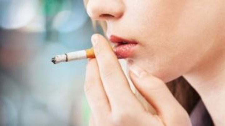Το κάπνισμα ενδέχεται να αυξάνει τον κίνδυνο εμφάνισης ψυχικών νοσημάτων