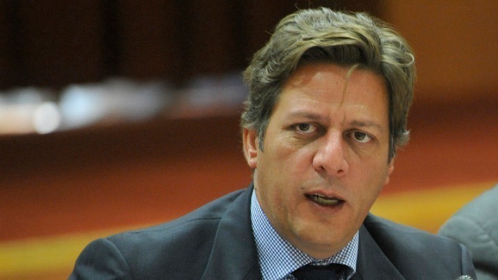Το θέμα της διεύρυνσης της ΕΕ στην περιοχή των Δ. Βαλκανίων, στο επίκεντρο της συνάντησης του Μ. Βαρβιτσιώτη με τον Μ. Πάλμερ