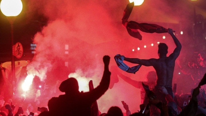 Ξέφρενα πανηγύρια στο Ριο παρά την καταρρακτώδη βροχή