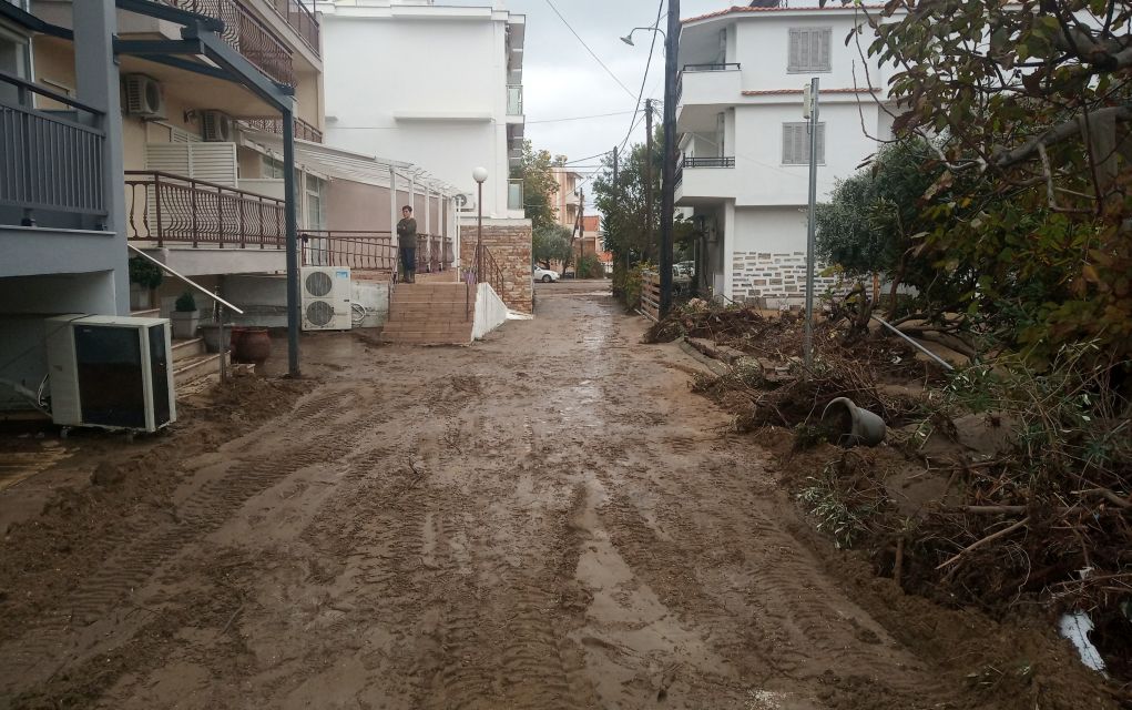 Μεγάλες καταστροφές σε Θάσο και Χαλκιδική (pics)