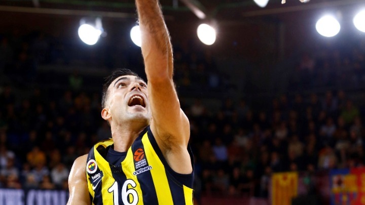 5η νίκη η Φενέρ με 23άρι Σλούκα