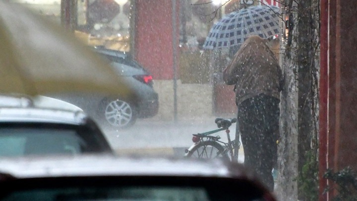 Βροχές και καταιγίδες στο μεγαλύτερο τμήμα της χώρας