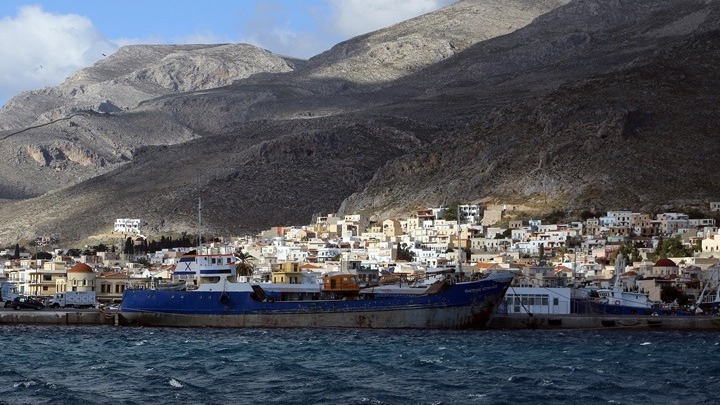 Βύθιση παρoπλισμένου φορτηγού πλοίου στο λιμάνι της Καλύμνου