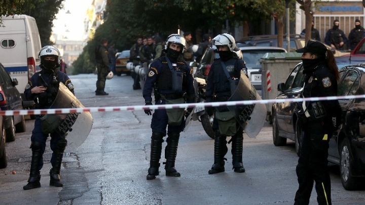 Εννέα οι συλλήψεις από την επέμβαση της ΕΛΑΣ σε καταλήψεις στο Κουκάκι