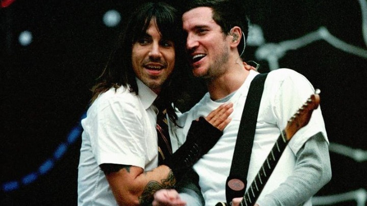 Επιστρέφει στους RHCP ο Τζον Φρουσιάντε