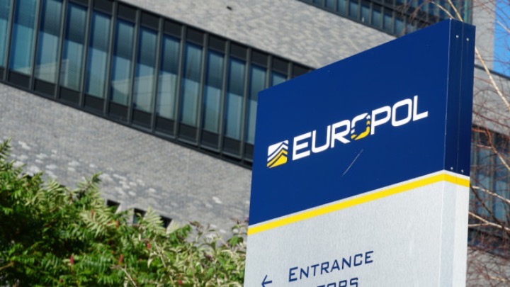 Europol: Πάνω από 200 συλλήψεις στο πλαίσιο παγκόσμιας επιχείρησης ενάντια στο ξέπλυμα μαύρου χρήματος