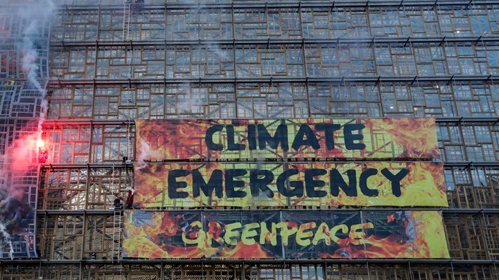 H Greenpeace προειδοποιεί για την πυρκαγιά στο Τσερνόμπιλ