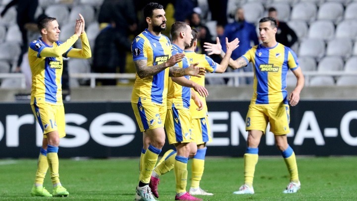 «Κλείδωσαν» άλλα 6 «εισιτήρια»