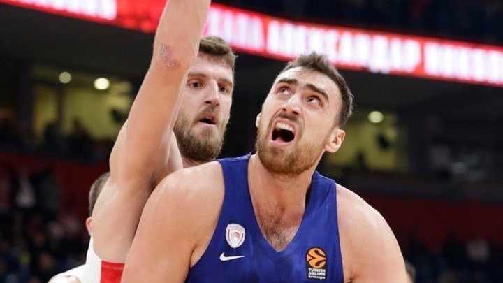Μιλουτίνοβ: «Στο ΝΒΑ μόνο αν είχα ρόλο»