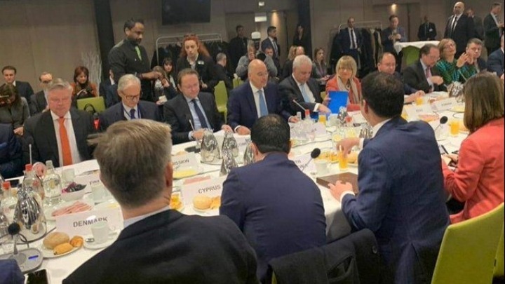Στην ανάγκη να υπάρξουν θετικές εξελίξεις στα Δυτ. Βαλκάνια συμφώνησαν οι ΥΠΕΞ της ΕΕ