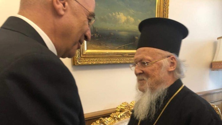 Ν.Δένδιας:Μήνυμα αγάπης και ειρήνης από το Φανάρι στους Τούρκους γείτονες