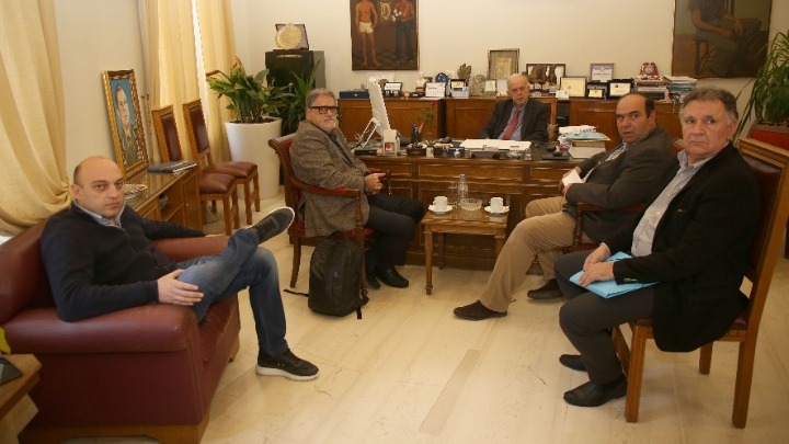 Σύσκεψη δημάρχων της Κρήτης για τα προβλήματα με το Κέντρο Διαλογής-Ανακύκλωσης Υλικών