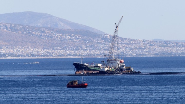 Την επανεξέταση των αιτημάτων αποζημίωσης για το ναυάγιο του «Αγία Ζώνη ΙΙ» συμφώνησαν ο Γ. Πλακιωτάκης και ο εκπρόσωπος της διοίκησης του IOPC FUNDS