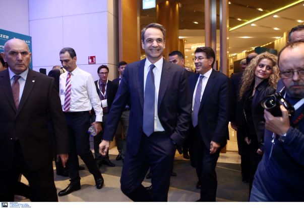 ΣΥΡΙΖΑ: Στο κάδρο των ευθυνών Μητσοτάκης-Χρυσοχοΐδης