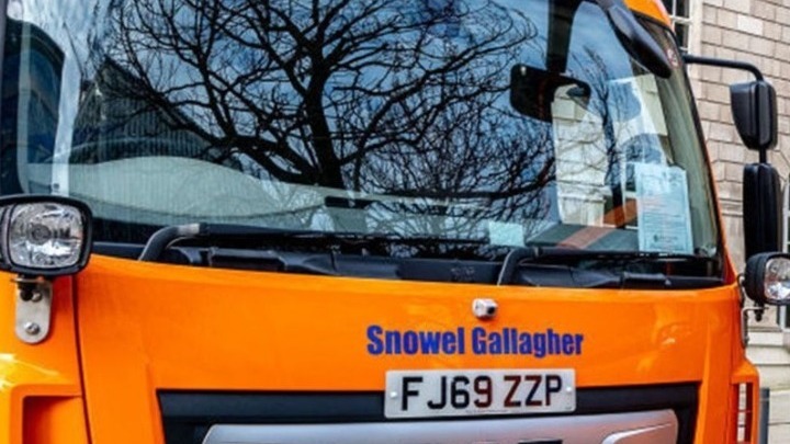 Αλατιέρες με ονομάτα Snowel Gallagher, Spreaddie Mercury στο Μάντσεστερ
