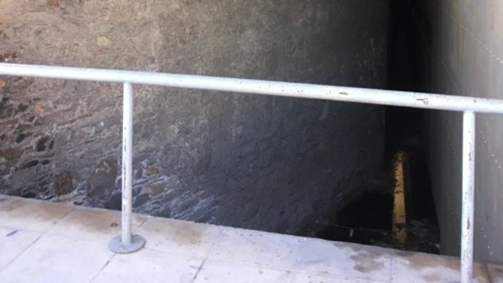 Αναστάτωση προκάλεσε μικρής έκτασης φωτιά στον αύλειο χώρο του Δικαστικού Μεγάρου
