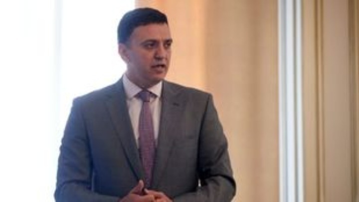 Β. Κικίλιας: Ψευδείς οι πληροφορίες ότι κλείνουν τμήματα σε τρία νοσοκομεία