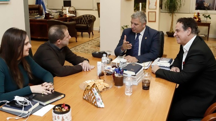 Δρομολογείται συνεργασία της Περιφέρειας Αττικής με το Εθνικό Θέατρο