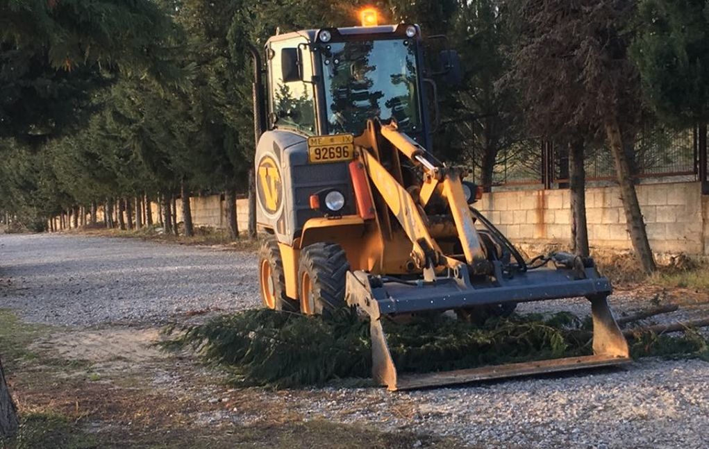 Δήμος Ωραιοκάστρου: Επιχείρηση καθαρισμού στον χώρο των κοιμητηρίων