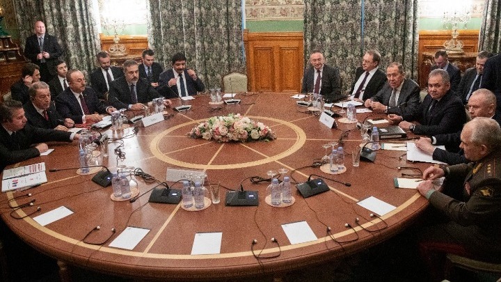 Λαβρόφ: Επιτεύχθηκε πρόοδος στις συνομιλίες για τη Λιβύη