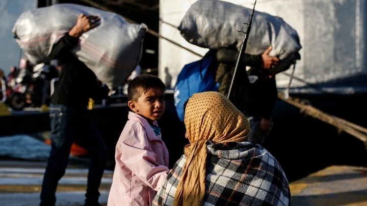 Μετακίνηση 500 αιτούντων άσυλο, από Λέσβο και Σάμο προς άλλες περιοχές της επικράτειας