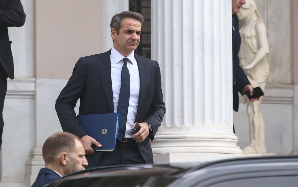 Βόμβα στο ελληνικό πρωτάθλημα: Σκέφτεται τη διακοπή ο Μητσοτάκης!