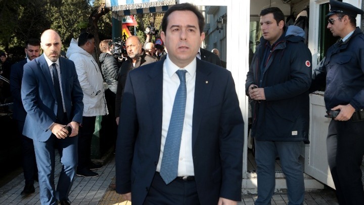 Ν. Μηταράκης: Προτεραιότητά μας πρέπει να είναι η αποσυμφόρηση των νησιών