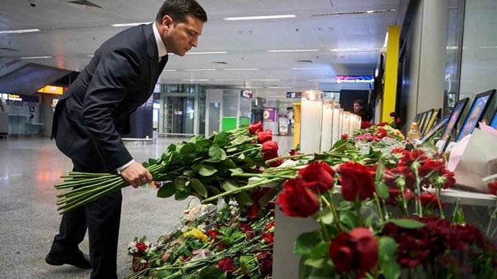 Ουκρανία-Συντριβή αεροσκάφους: Η έρευνα θα στραφεί προς σενάρια που περιλαμβάνουν και πλήγμα από πύραυλο ή τρομοκρατική ενέργεια