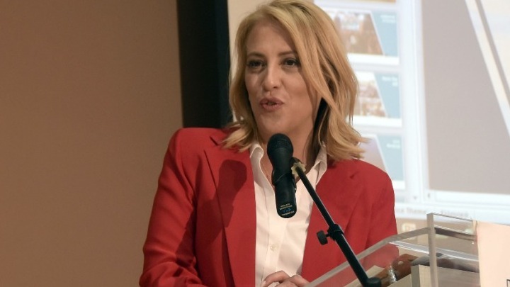 Δούρου για Μητσοτάκη: «Πολιτική λαθροχειρίας»