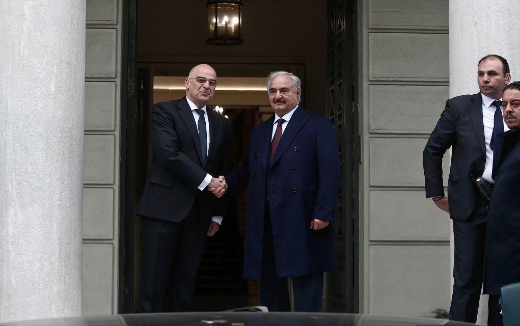 Δένδιας σε Χαφτάρ: «Θα στηρίξουμε τη Λιβύη με δυνάμεις»