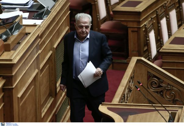 Έσπασαν το αυτοκίνητο Φλαμπουράρη (pics)