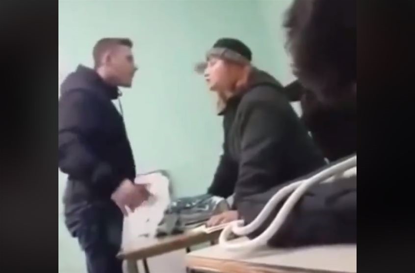 Θεσσαλονίκη: Σάλος με μαθητή που τραμπουκίζει άγρια την καθηγήτριά του (vd)