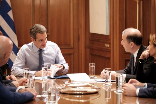 ΣΥΡΙΖΑ: Βλέπουν εσωκομματικό εκβιασμό Κυριάκου για εκλογές