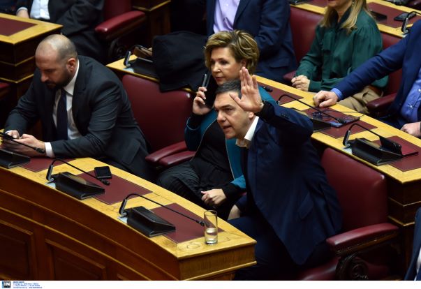 Η απλή αναλογική τυράκι για προοδευτική κυβέρνηση