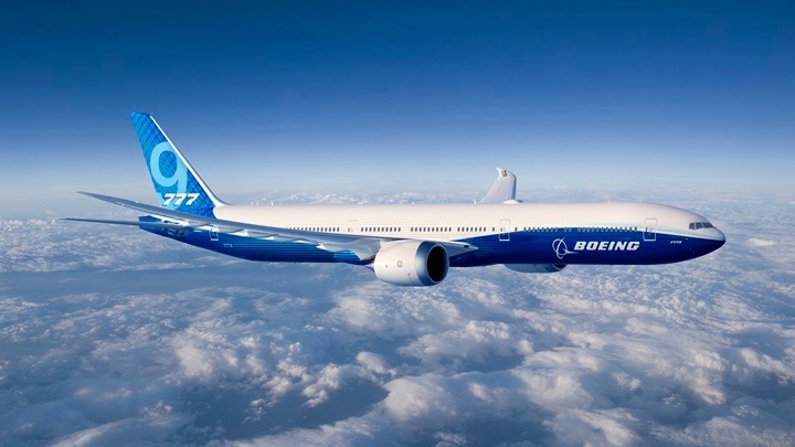 Boeing 777 με 200 επιβάτες επιστρέφει στη Μόσχα λόγω ρωγμής σε παράθυρο του πιλοτηρίου